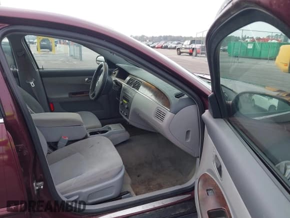 ✅ 2007 Buick LaCrosse CX • VIN: 2G4WC582971132432 • Lot: 43728055. Listed on IAAI with 132,544 mi. Free auction sales archive from the USA and detailed vehicle history report at DreamBid. Image 5.