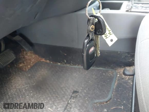 ✅ 2010 Hyundai Santa Fe GLS • VIN: 5NMSG3AB8AH383824 • Lot: 43648444. Listed on IAAI with 209,801 mi. Free auction sales archive from the USA and detailed vehicle history report at DreamBid. Image 11.