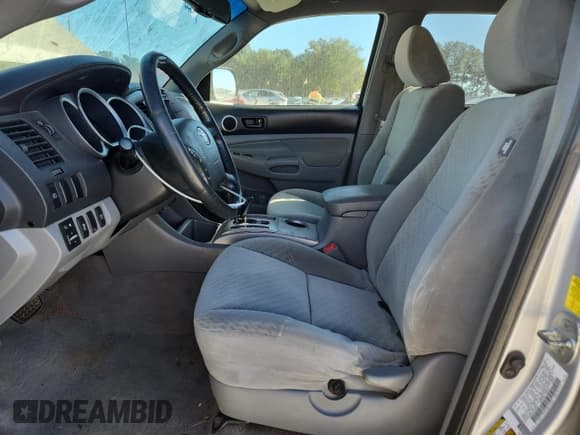 ✅ 2010 Toyota Tacoma • VIN: 5TEMU4FN4AZ724064 • Lot: 87055175. Listed on Copart with 263,371 mi. Free auction sales archive from the USA and detailed vehicle history report at DreamBid. Image 7.