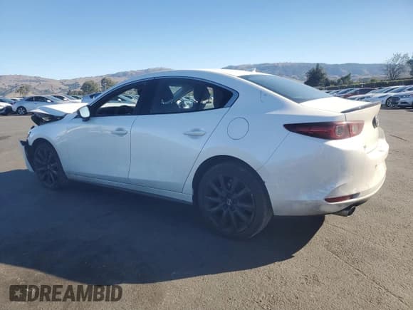 ✅ 2023 Mazda 3 Premium Plus • VIN: 3MZBPBEY1PM376435 • Lot: 90228115. Wystawiony na Copart z przebiegiem 10 582 mil. Bezpłatny archiwum sprzedaży aukcyjnych z USA i szczegółowy raport historii pojazdu na DreamBid. Zdjęcie 2.