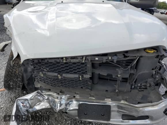 2020 Ram 1500 Tradesman z VIN 1C6RR7ST7LS149101, wystawiony jako Copart lot #64644365 z przebiegiem 135 573 mil mil oraz Szkoda całkowita • Salvage title. Historia ofert i sprzedaży dostępna na DreamBid. Obrazek 11.