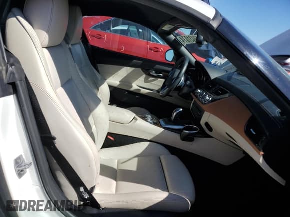 ✅ 2016 BMW Z4 sDrive28i • VIN: WBALL5C59G5A20236 • Lot: 43431074. Listed on Copart with Not provided. Free auction sales archive from the USA and detailed vehicle history report at DreamBid. Image 10.