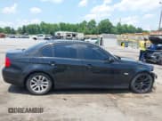✅ 2006 BMW 3 Series 325i • VIN: WBAVB13596KX65960 • Лот: 42460430. Опубликован ранее на IAAI с пробегом 331 860 миль. Бесплатный доступ к архиву аукционных продаж из США и подробный отчёт об истории автомобиля на DreamBid. Изображение 14.
