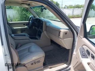 ✅ 2003 Chevrolet Suburban LS • VIN: 3GNEC16ZX3G103393 • Лот: 42679046. Опубликован ранее на IAAI с пробегом 316 490 миль. Бесплатный доступ к архиву аукционных продаж из США и подробный отчёт об истории автомобиля на DreamBid. Изображение 5.