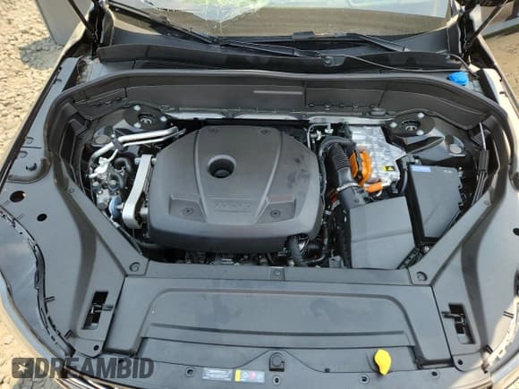 ✅ 2025 Volvo XC90 • VIN: YV4H60JG7S1370658 • Lot: 66592665. Listed on Copart with 3,040 mi. Free auction sales archive from the USA and detailed vehicle history report at DreamBid. Image 12.