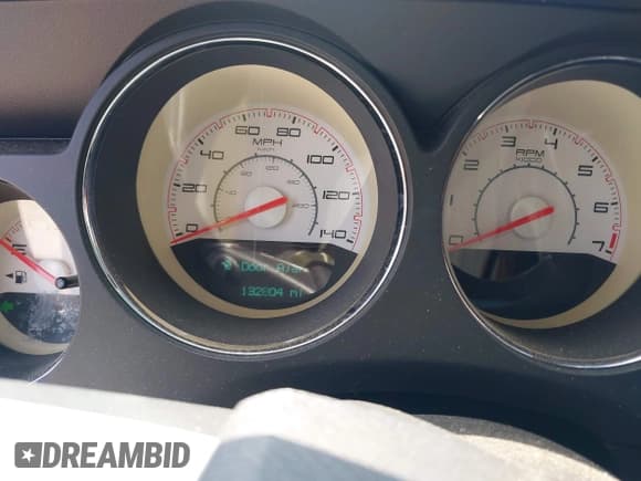 ✅ 2013 Dodge Challenger SXT • VIN: 2C3CDYAG2DH573967 • Lot: 42580376. Listed on IAAI with 132,804 mi. Free auction sales archive from the USA and detailed vehicle history report at DreamBid. Image 7.