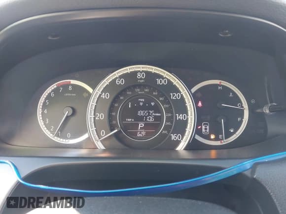 ✅ 2013 Honda Accord LX • VIN: 1HGCR2F35DA227234 • Lot: 43520251. Listed on IAAI with 186,575 mi. Free auction sales archive from the USA and detailed vehicle history report at DreamBid. Image 7.