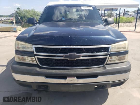 ✅ 2005 Chevrolet Silverado 1500 LS • VIN: 2GCEC13T151343890 • Лот: 60664764. Опубликован ранее на Copart с пробегом 317 336 миль. Бесплатный доступ к архиву аукционных продаж из США и подробный отчёт об истории автомобиля на DreamBid. Изображение 5.