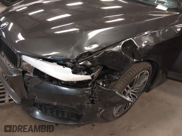 ✅ 2019 BMW 5 Series 530i xDrive • VIN: WBAJA7C57KWW45999 • Lot: 42540573. Listed on IAAI with 42,463 mi. Free auction sales archive from the USA and detailed vehicle history report at DreamBid. Image 6.