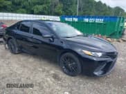 ✅ 2020 Toyota Camry SE • VIN: 4T1G11AK1LU369525 • Lot: 42496541. Wystawiony na IAAI z przebiegiem 53 830 mil. Bezpłatny archiwum sprzedaży aukcyjnych z USA i szczegółowy raport historii pojazdu na DreamBid. Zdjęcie 1.