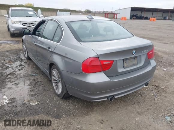 ✅ 2011 BMW 3 Series 335d • VIN: WBAPN7C51BA780293 • Лот: 43827959. Опубликован ранее на IAAI с пробегом 175 530 миль. Бесплатный доступ к архиву аукционных продаж из США и подробный отчёт об истории автомобиля на DreamBid. Изображение 3.