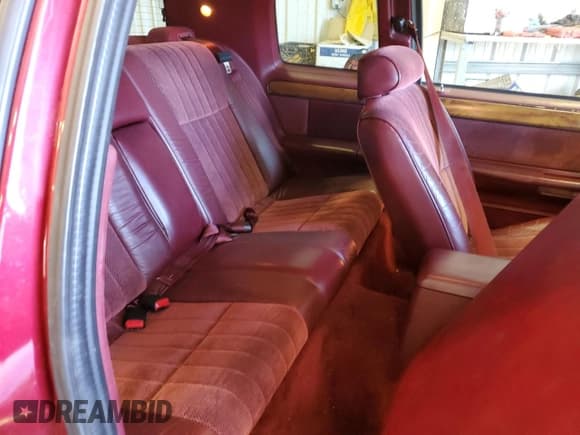 ✅ 1991 Mercury Cougar • VIN: 1MEPM60T4MH652996 • Lot: 43811635. Wystawiony na Copart z przebiegiem 129 452 mil. Bezpłatny archiwum sprzedaży aukcyjnych z USA i szczegółowy raport historii pojazdu na DreamBid. Zdjęcie 10.