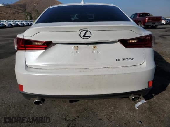 ✅ 2016 Lexus IS 200t • VIN: JTHBA1D2XG5016497 • Лот: 81872245. Опубликован ранее на Copart с пробегом 115 820 миль. Бесплатный доступ к архиву аукционных продаж из США и подробный отчёт об истории автомобиля на DreamBid. Изображение 6.