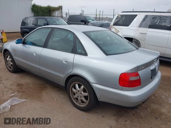 ✅ 1998 Audi A4 • VIN: WAUCB28D6WA189098 • Лот: 41794487. Опубликован ранее на IAAI с пробегом 145 089 миль. Бесплатный доступ к архиву аукционных продаж из США и подробный отчёт об истории автомобиля на DreamBid. Изображение 3.