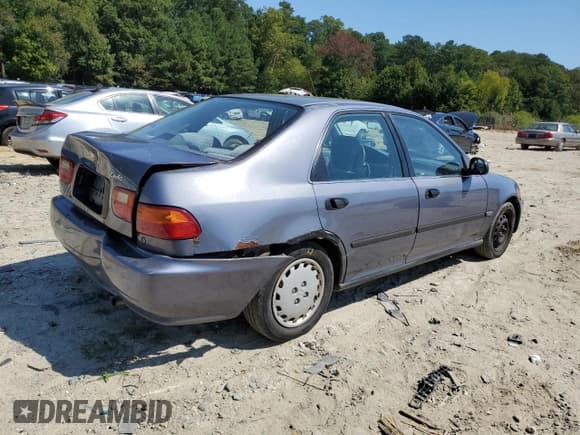 ✅ 1995 Honda Civic LX • VIN: 1HGEG8665SL054389 • Лот: 70983094. Опубликован ранее на Copart с пробегом 195 047 миль. Бесплатный доступ к архиву аукционных продаж из США и подробный отчёт об истории автомобиля на DreamBid. Изображение 3.