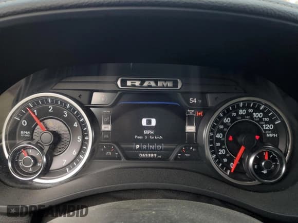 ✅ 2019 Ram 2500 Laramie • VIN: 3C6UR5FJ1KG534487 • Lot: 78360354. Wystawiony na Copart z przebiegiem 65 381 mil. Bezpłatny archiwum sprzedaży aukcyjnych z USA i szczegółowy raport historii pojazdu na DreamBid. Zdjęcie 9.