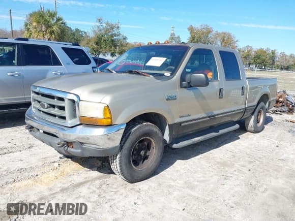 ✅ 2000 Ford F-250 XL • VIN: 1FTNW20F0YEB24885 • Lot: 41831781. Wystawiony na IAAI z przebiegiem 260 679 mil. Bezpłatny archiwum sprzedaży aukcyjnych z USA i szczegółowy raport historii pojazdu na DreamBid. Zdjęcie 2.