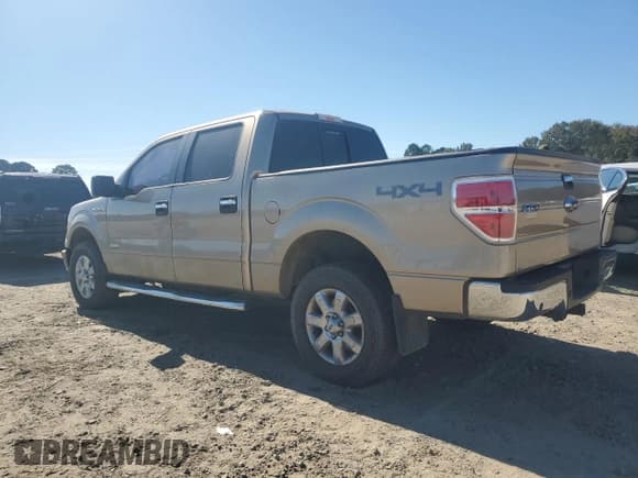 ✅ 2014 Ford F-150 Platinum • VIN: 1FTFW1ET9EFC05144 • Lot: 86668705. Wystawiony na Copart z przebiegiem 121 206 mil. Bezpłatny archiwum sprzedaży aukcyjnych z USA i szczegółowy raport historii pojazdu na DreamBid. Zdjęcie 2.