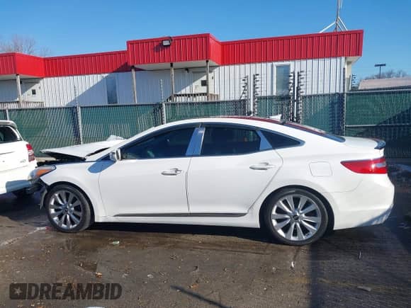 2016 Hyundai Azera Limited с VIN KMHFH4JG7GA536630, выставлен на аукционе IAAI как лот 41444129 с пробегом 128 309 миль миль и . История ставок и продаж доступна на DreamBid. Изображение 15.