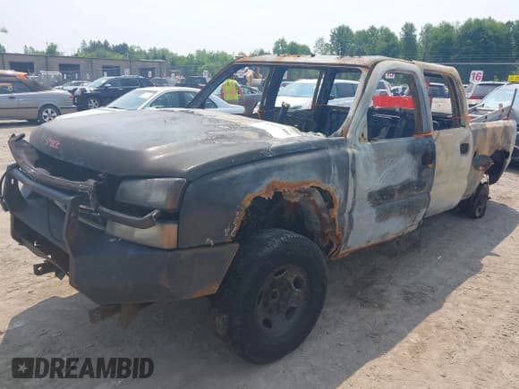 ✅ 2005 Chevrolet Silverado 2500HD LS • VIN: 1GCHK23265F890997 • Lot: 42424466. Listed on IAAI with 197,000 mi. Free auction sales archive from the USA and detailed vehicle history report at DreamBid. Image 2.