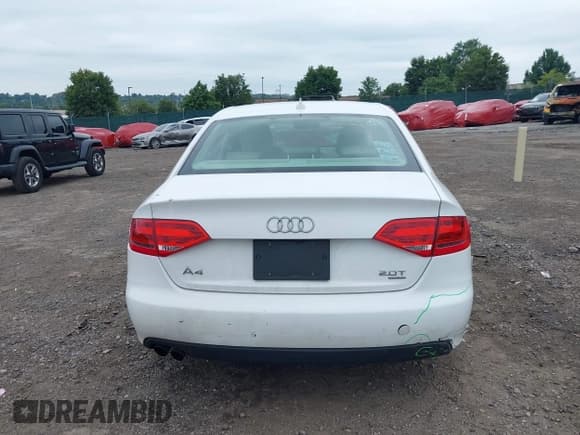 ✅ 2009 Audi A4 Premium • VIN: WAULF78K89A136584 • Lot: 43025446. Listed on IAAI with 121,468 mi. Free auction sales archive from the USA and detailed vehicle history report at DreamBid. Image 16.