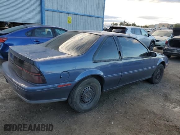 ✅ 1996 Chevrolet Beretta • VIN: 1G1LV15M8TY185316 • Лот: 76835634. Опубликован ранее на Copart с пробегом 87 232 миль. Бесплатный доступ к архиву аукционных продаж из США и подробный отчёт об истории автомобиля на DreamBid. Изображение 3.