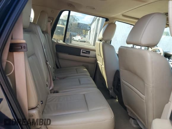 ✅ 2014 Ford Expedition XLT • VIN: 1FMJU1J53EEF00460 • Lot: 90598005. Wystawiony na Copart z przebiegiem 125 122 mil. Bezpłatny archiwum sprzedaży aukcyjnych z USA i szczegółowy raport historii pojazdu na DreamBid. Zdjęcie 11.