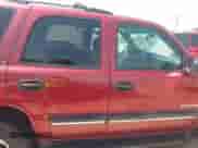 2001 Chevrolet Tahoe LT z VIN 1GNEK13T01R220304, wystawiony jako IAAI lot #42322561 z przebiegiem 139 197 mil mil oraz . Historia ofert i sprzedaży dostępna na DreamBid. Obrazek 14.