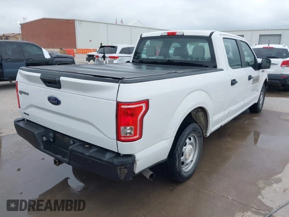 ✅ 2017 Ford F-150 XL • VIN: 1FTEW1CP9HFC77256 • Lot: 42572775. Wystawiony na IAAI z przebiegiem 209 977 mil. Bezpłatny archiwum sprzedaży aukcyjnych z USA i szczegółowy raport historii pojazdu na DreamBid. Zdjęcie 4.
