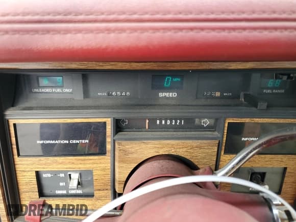 ✅ 1985 Cadillac Eldorado • VIN: 1G6EL6784FE609750 • Lot: 44254425. Wystawiony na Copart z przebiegiem 76 548 mil. Bezpłatny archiwum sprzedaży aukcyjnych z USA i szczegółowy raport historii pojazdu na DreamBid. Zdjęcie 9.