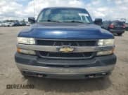 ✅ 2001 Chevrolet Silverado 2500HD LS • VIN: 1GCHK23U81F104273 • Lot: 55800415. Wystawiony na Copart z przebiegiem 215 292 mil. Bezpłatny archiwum sprzedaży aukcyjnych z USA i szczegółowy raport historii pojazdu na DreamBid. Zdjęcie 5.
