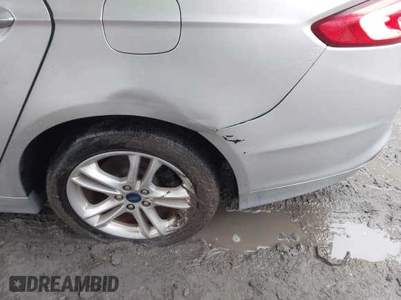 ✅ 2018 Ford Fusion SE • VIN: 3FA6P0H70JR179414 • Лот: 43877600. Опубликован ранее на IAAI с пробегом 153 151 миль. Бесплатный доступ к архиву аукционных продаж из США и подробный отчёт об истории автомобиля на DreamBid. Изображение 6.