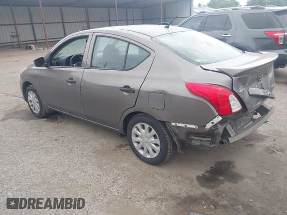 ✅ 2016 Nissan Versa SV • VIN: 3N1CN7AP8GL887611 • Lot: 42837207. Wystawiony na IAAI z przebiegiem 94 550 mil. Bezpłatny archiwum sprzedaży aukcyjnych z USA i szczegółowy raport historii pojazdu na DreamBid. Zdjęcie 3.