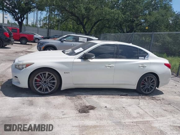 ✅ 2017 Infiniti Q50 Red Sport 400 • VIN: JN1FV7AP5HM851217 • Лот: 42846124. Опубликован ранее на IAAI с пробегом 88 181 миль. Бесплатный доступ к архиву аукционных продаж из США и подробный отчёт об истории автомобиля на DreamBid. Изображение 14.