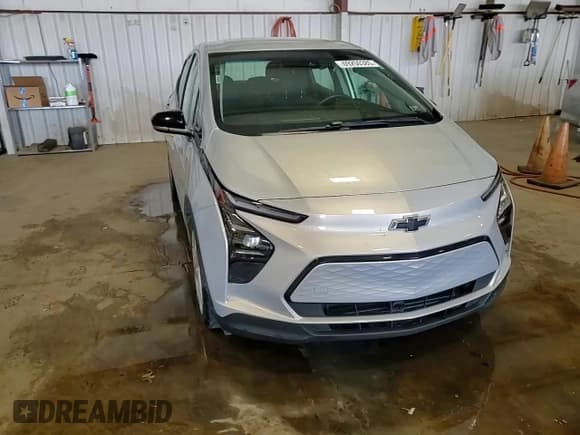 ✅ 2023 Chevrolet Bolt EV 1LT • VIN: 1G1FW6S04P4157051 • Lot: 69250385. Wystawiony na Copart z przebiegiem 79 768 mil. Bezpłatny archiwum sprzedaży aukcyjnych z USA i szczegółowy raport historii pojazdu na DreamBid. Zdjęcie 14.