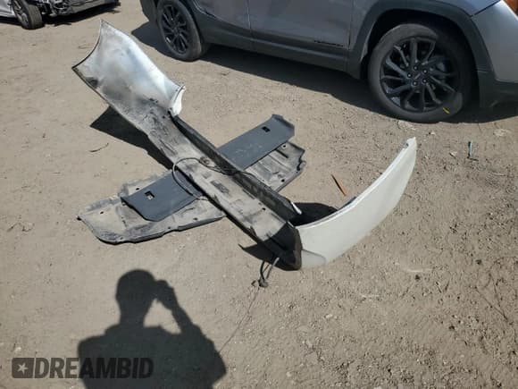 ✅ 2017 Toyota Sienna XLE Auto Access Seat • VIN: 5TDYZ3DC4HS886900 • Lot: 89442405. Wystawiony na Copart z przebiegiem 176 078 mil. Bezpłatny archiwum sprzedaży aukcyjnych z USA i szczegółowy raport historii pojazdu na DreamBid. Zdjęcie 13.