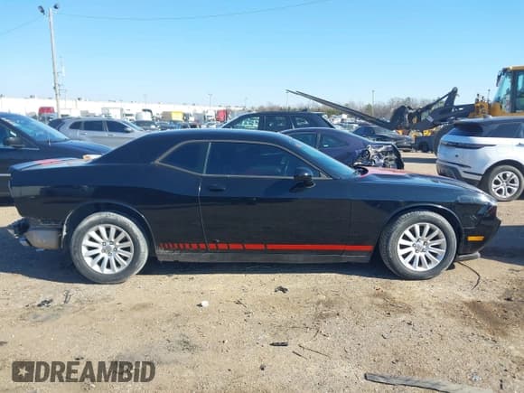 ✅ 2013 Dodge Challenger SXT • VIN: 2C3CDYAG5DH631358 • Lot: 41307511. Wystawiony na IAAI z przebiegiem 145 683 mil. Bezpłatny archiwum sprzedaży aukcyjnych z USA i szczegółowy raport historii pojazdu na DreamBid. Zdjęcie 13.