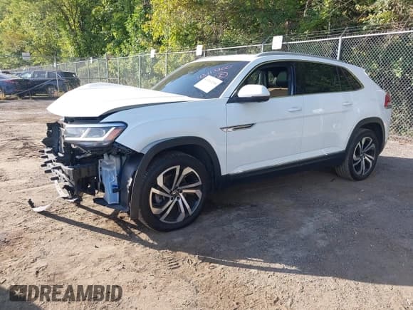 ✅ 2020 Volkswagen Atlas SEL Premium • VIN: 1V2NE2CA8LC224531 • Lot: 43361218. Listed on IAAI with 60,727 mi. Free auction sales archive from the USA and detailed vehicle history report at DreamBid. Image 2.