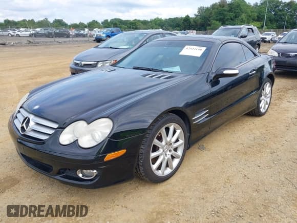 ✅ 2007 Mercedes-Benz SL 550 • VIN: WDBSK71F47F119223 • Лот: 42524196. Опубликован ранее на IAAI с пробегом Не указан. Бесплатный доступ к архиву аукционных продаж из США и подробный отчёт об истории автомобиля на DreamBid. Изображение 2.