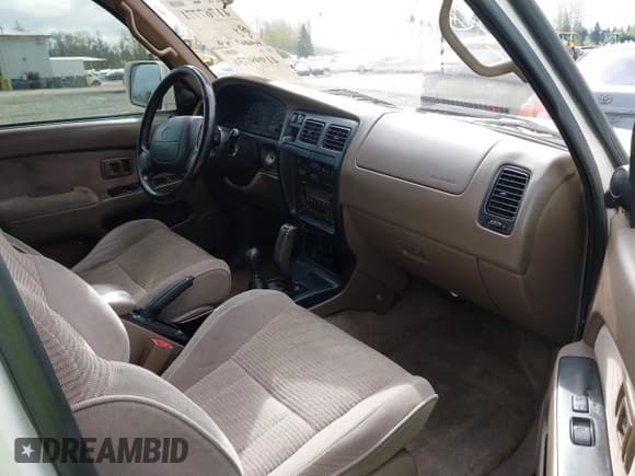 ✅ 1997 Toyota 4Runner SR5 • VIN: JT3HN86R3V0129421 • Lot: 41999736. Listed on IAAI with 154,067 mi. Free auction sales archive from the USA and detailed vehicle history report at DreamBid. Image 5.