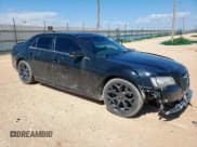 ✅ 2019 Chrysler 300 S • VIN: 2C3CCABT0KH560220 • Lot: 80798945. Wystawiony na Copart z przebiegiem 108 486 mil. Bezpłatny archiwum sprzedaży aukcyjnych z USA i szczegółowy raport historii pojazdu na DreamBid. Zdjęcie 4.