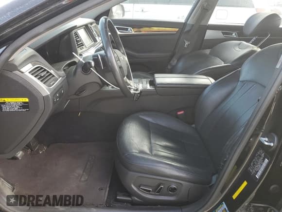 ✅ 2016 Hyundai Genesis 3.8L • VIN: KMHGN4JEXGU130755 • Lot: 85844954. Wystawiony na Copart z przebiegiem 124 887 mil. Bezpłatny archiwum sprzedaży aukcyjnych z USA i szczegółowy raport historii pojazdu na DreamBid. Zdjęcie 7.