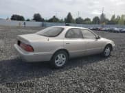 ✅ 1992 Lexus ES 300 • VIN: JT8VK13T9N0036190 • Lot: 72758414. Wystawiony na Copart z przebiegiem 228 872 mil. Bezpłatny archiwum sprzedaży aukcyjnych z USA i szczegółowy raport historii pojazdu na DreamBid. Zdjęcie 3.