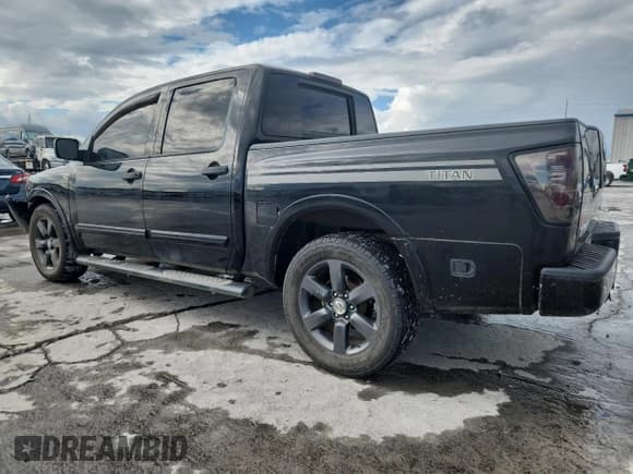 ✅ 2012 Nissan Titan SV • VIN: 1N6BA0EKXCN325453 • Lot: 83932135. Wystawiony na Copart z przebiegiem 127 515 mil. Bezpłatny archiwum sprzedaży aukcyjnych z USA i szczegółowy raport historii pojazdu na DreamBid. Zdjęcie 2.