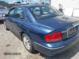 ✅ 2004 Hyundai Sonata GLS • VIN: KMHWF35H54A082876 • Lot: 43085747. Listed on IAAI with 246,193 mi. Free auction sales archive from the USA and detailed vehicle history report at DreamBid. Image 3.