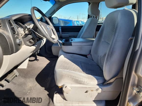 ✅ 2007 Chevrolet Silverado 1500 1LT • VIN: 2GCEC13J571516151 • Lot: 87266905. Listed on Copart with 148,330 mi. Free auction sales archive from the USA and detailed vehicle history report at DreamBid. Image 7.