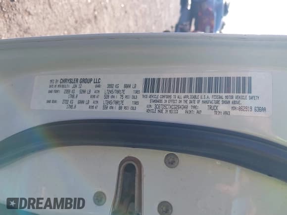 ✅ 2012 Ram 2500 ST • VIN: 3C6TD5CTXCG264340 • Lot: 43401583. Wystawiony na IAAI z przebiegiem 216 821 mil. Bezpłatny archiwum sprzedaży aukcyjnych z USA i szczegółowy raport historii pojazdu na DreamBid. Zdjęcie 9.