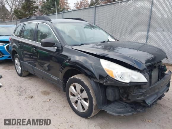 ✅ 2013 Subaru Outback 2.5i • VIN: 4S4BRBAC3D3226424 • Lot: 43806807. Listed on IAAI with 112,234 mi. Free auction sales archive from the USA and detailed vehicle history report at DreamBid. Image 1.