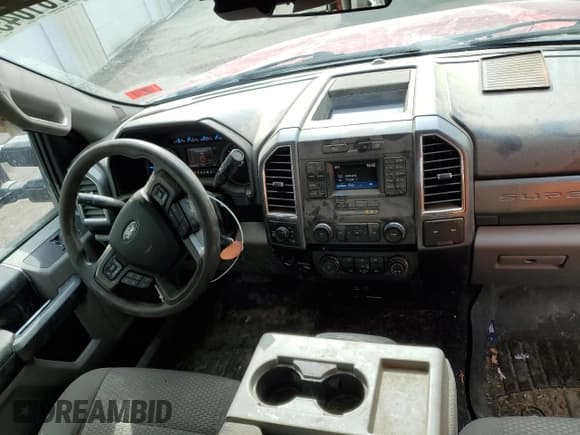 ✅ 2017 Ford F-350 XL • VIN: 1FTRF3B60HEE40369 • Lot: 49781045. Listed on Copart with 48,697 mi. Free auction sales archive from the USA and detailed vehicle history report at DreamBid. Image 8.