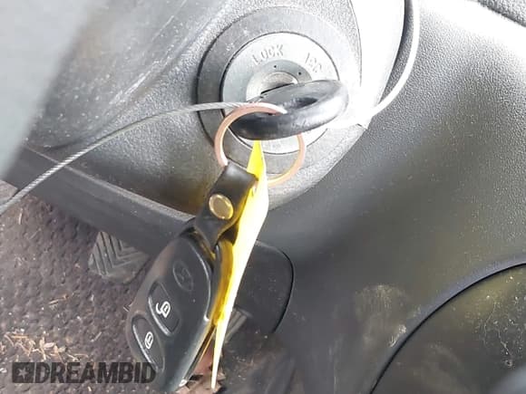 ✅ 2008 Hyundai Accent SE • VIN: KMHCN36C98U066340 • Лот: 41737543. Опубликован ранее на IAAI с пробегом 153 741 миль. Бесплатный доступ к архиву аукционных продаж из США и подробный отчёт об истории автомобиля на DreamBid. Изображение 11.